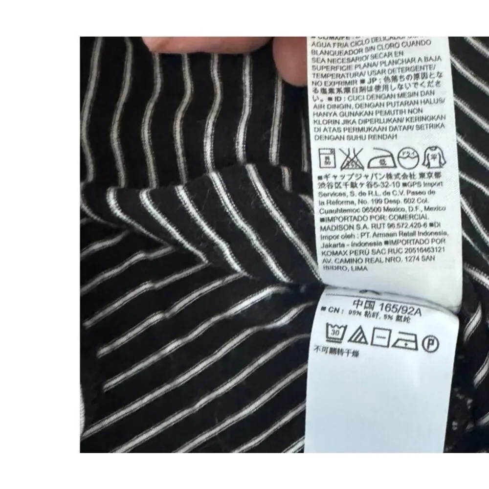 Old Navy Womens Medium Black White Stripe Sleeveless Tank Top